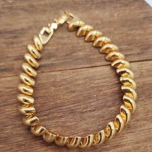 Vintage Gold Tone Link Estate Bracelet B3011